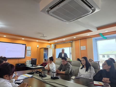 Employees of Ulagom sum Governor's Office attended human rights training